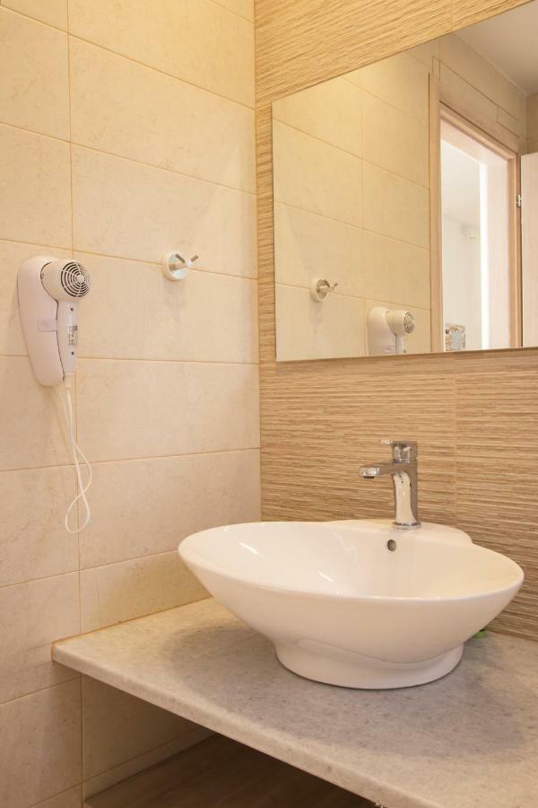 Porfyris Studios And Apartments การ์ปาตอส ภายนอก รูปภาพ