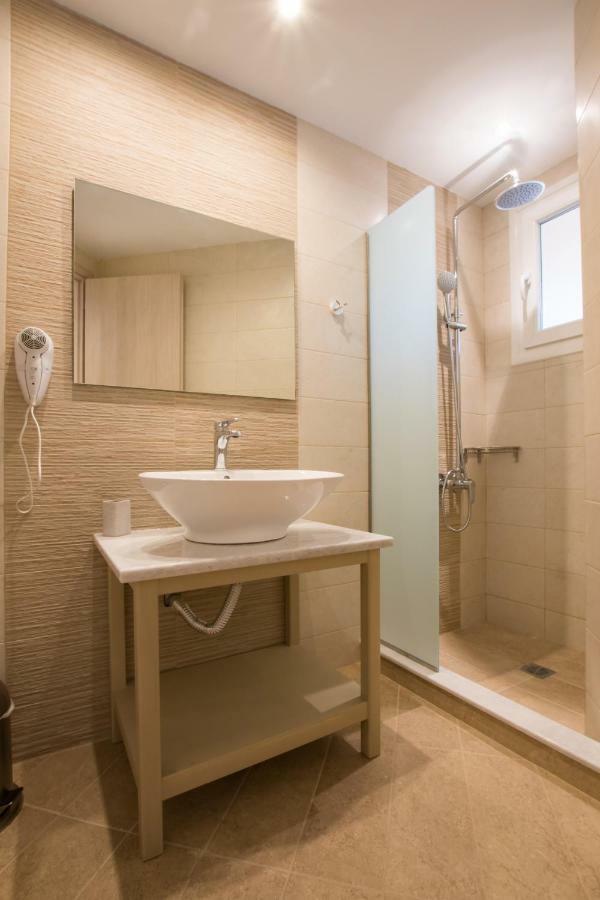 Porfyris Studios And Apartments การ์ปาตอส ภายนอก รูปภาพ