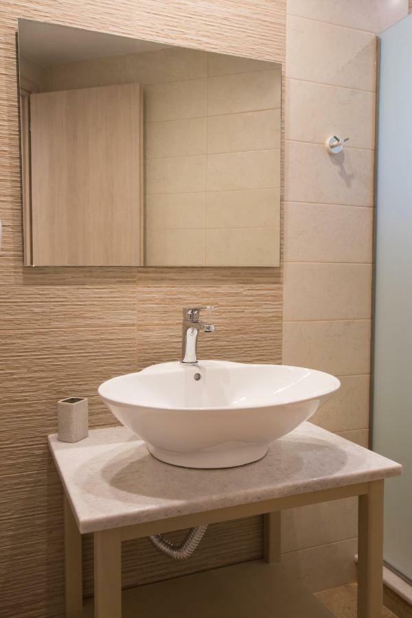 Porfyris Studios And Apartments การ์ปาตอส ภายนอก รูปภาพ